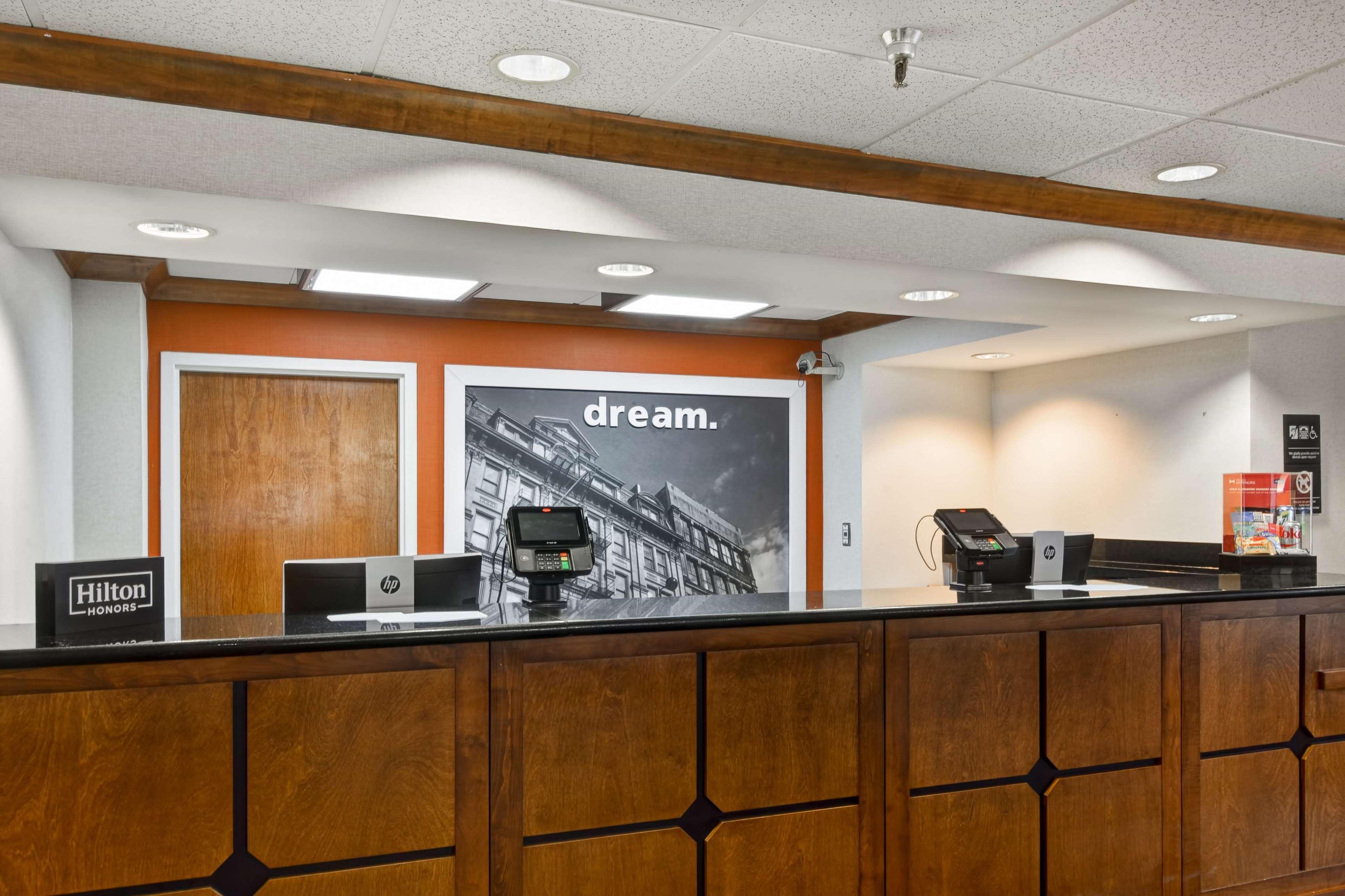 Hampton Inn Memphis Poplar Luaran gambar