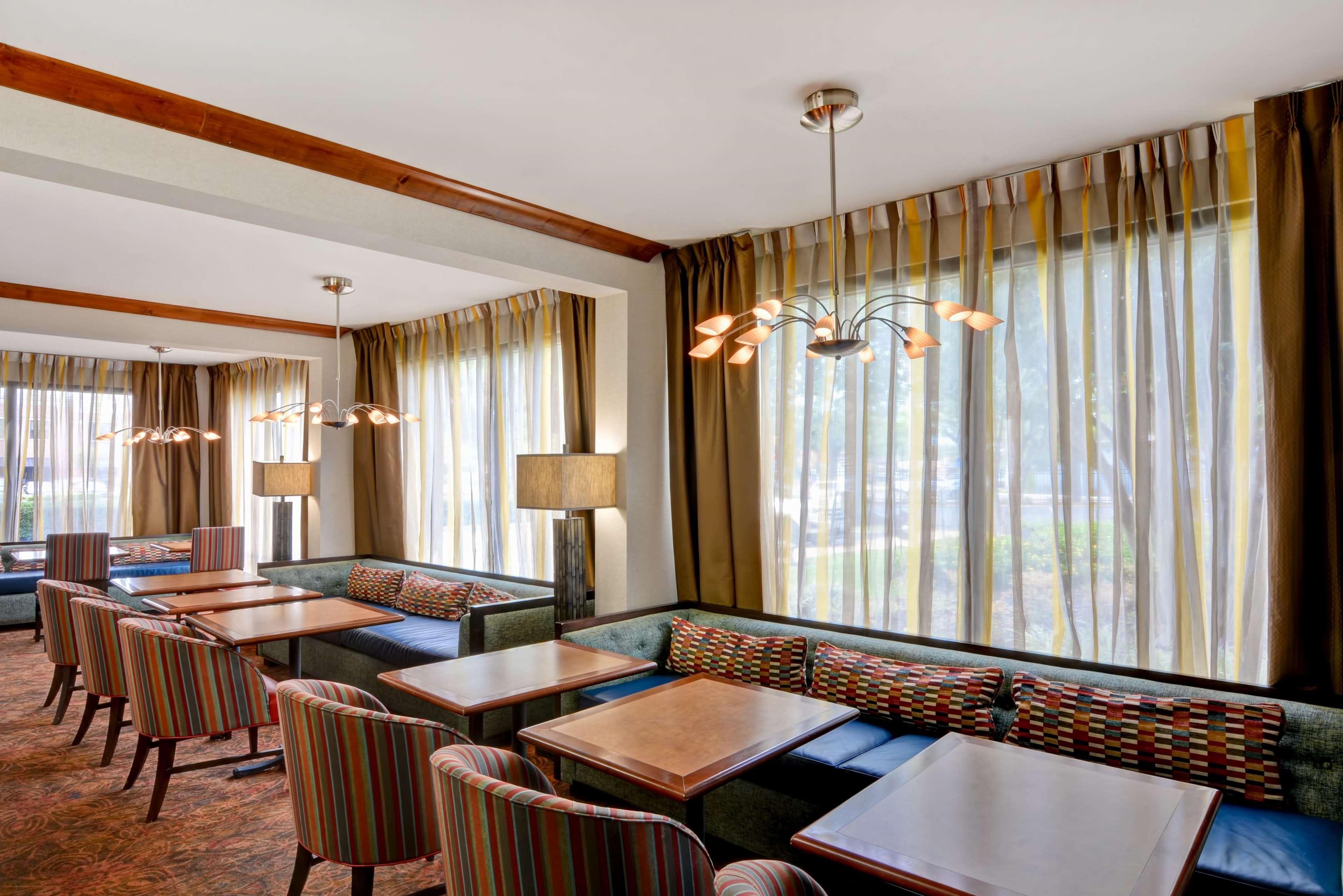 Hampton Inn Memphis Poplar Luaran gambar