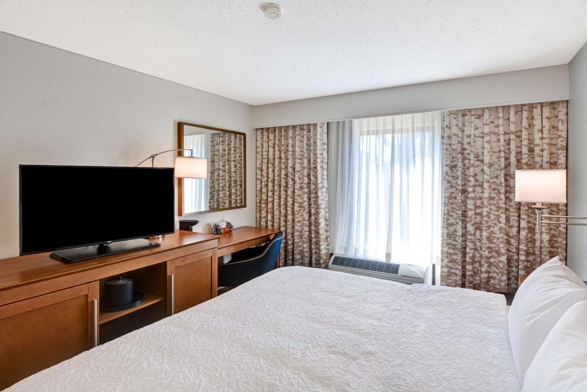 Hampton Inn Memphis Poplar Luaran gambar