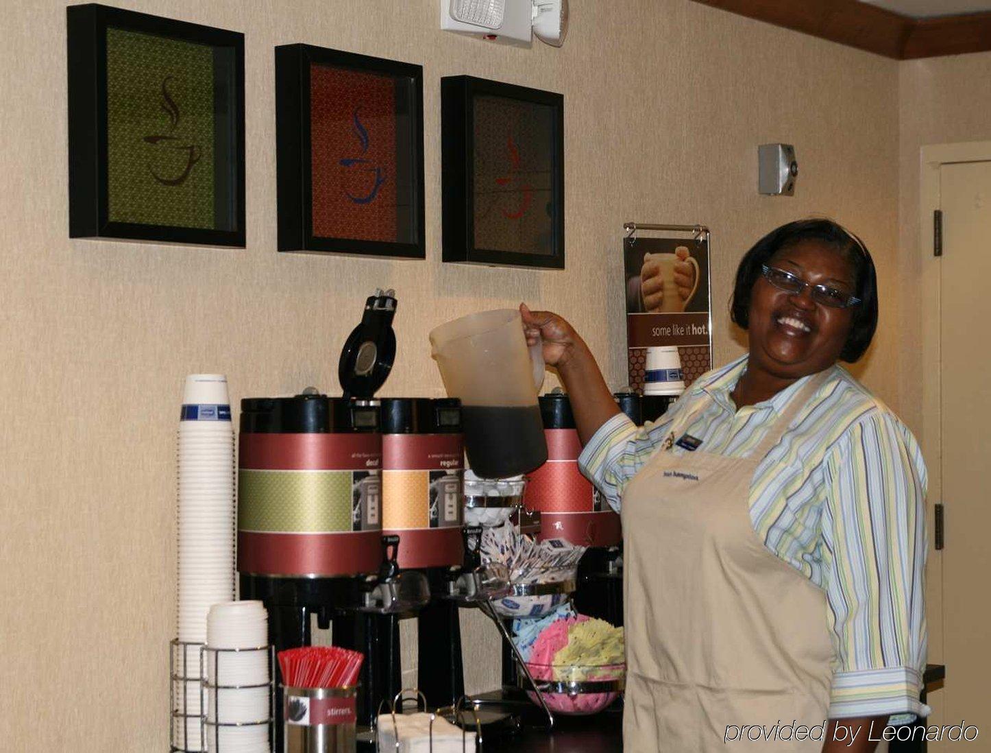 Hampton Inn Memphis Poplar Restoran gambar