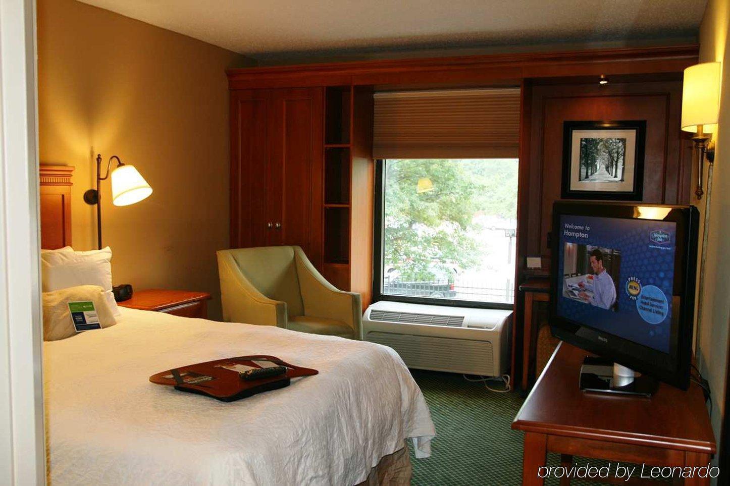 Hampton Inn Memphis Poplar Bilik gambar