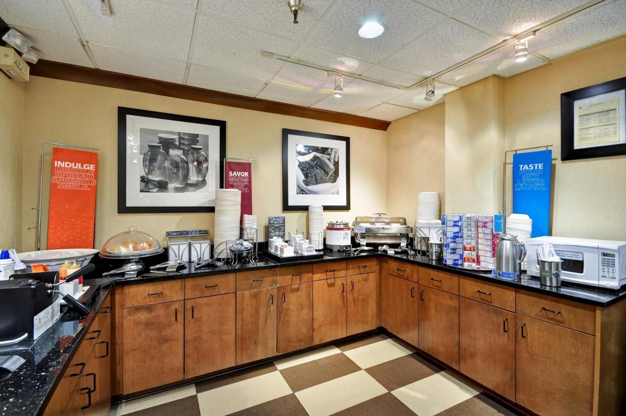 Hampton Inn Memphis Poplar Luaran gambar