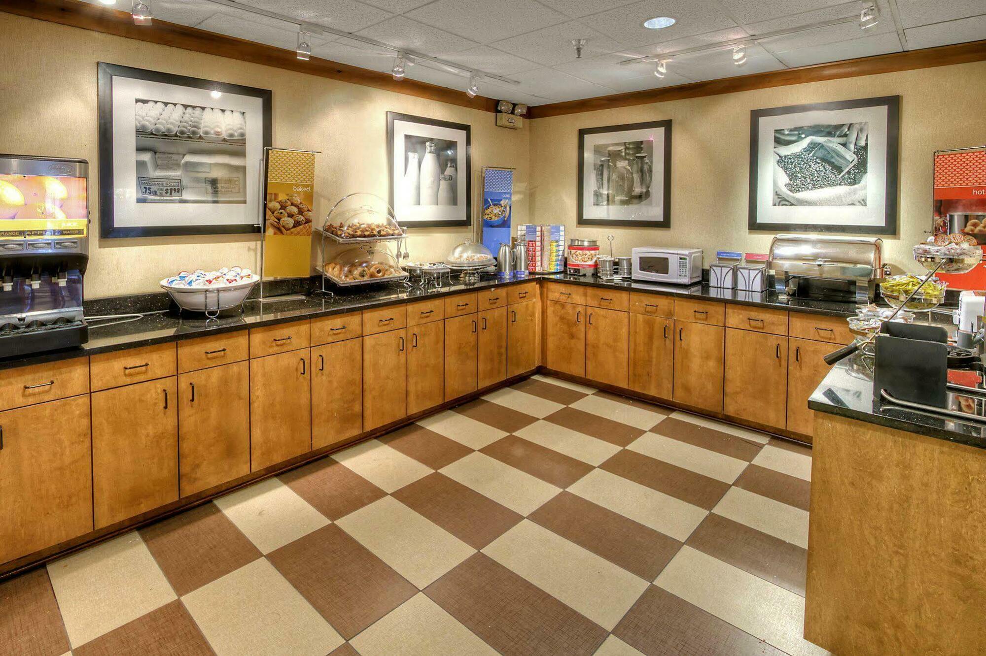 Hampton Inn Memphis Poplar Luaran gambar